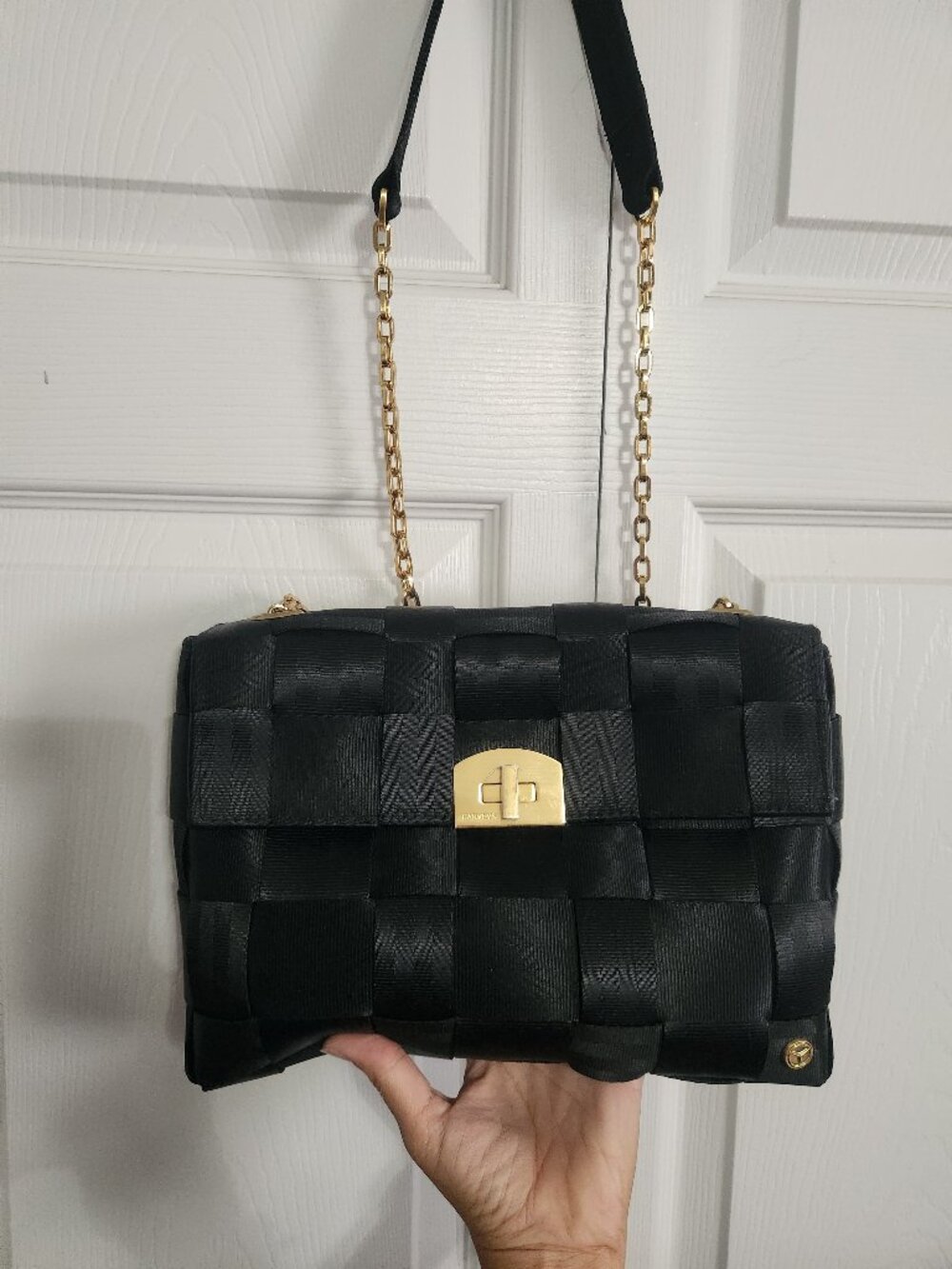 Harveys Mercedes Chelsea Black Crossbody w/ Gold Chain & Plum Liner